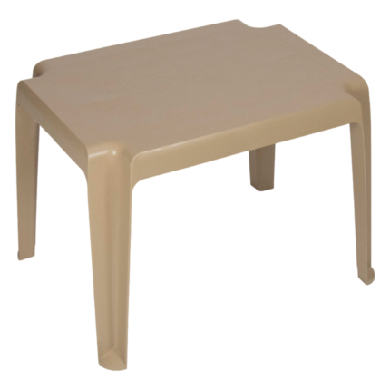 classic table in polypropylene with sturdy legs and easy-clean top for outdoor café use