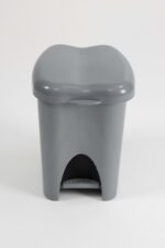 large dustbin with pedal in grey plastic, featuring a domed lid and front foot pedal for hands‑free opening