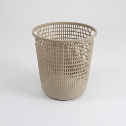 Waste bin with handle 10-gallon beige plastic mesh trash can with round body and built‑in top carry handle