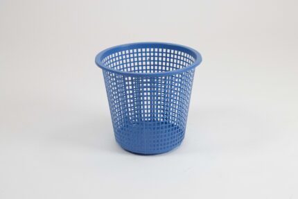 trash can 5-gallon blue plastic mesh wastebasket with round tapered shape for office or home use